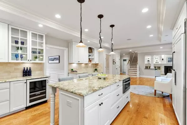 107 Kendall Rd, Lexington, MA 02421