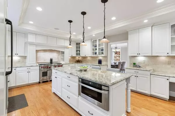 107 Kendall Rd, Lexington, MA 02421