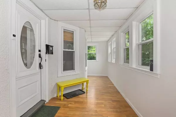 15 Mount Vernon St #1, Arlington, MA 02476