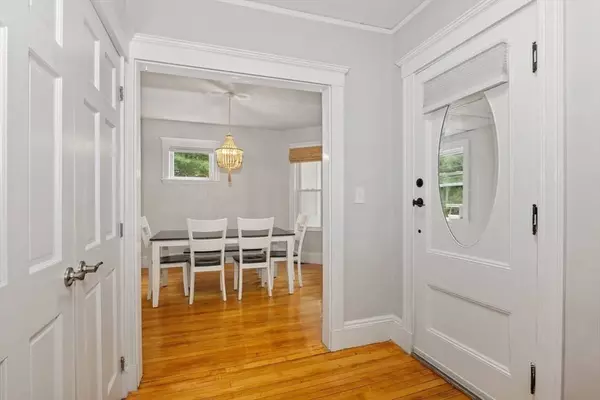 15 Mount Vernon St #1, Arlington, MA 02476