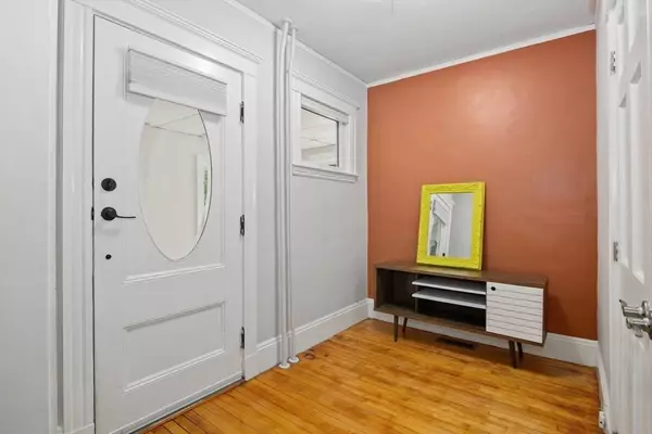 15 Mount Vernon St #1, Arlington, MA 02476