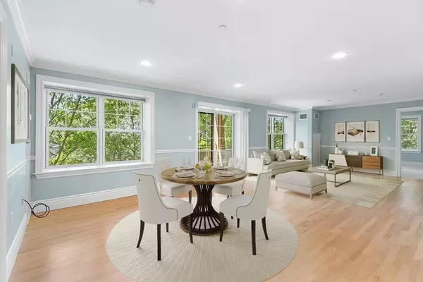 12 Russell Rd #303, Wellesley, MA 02482