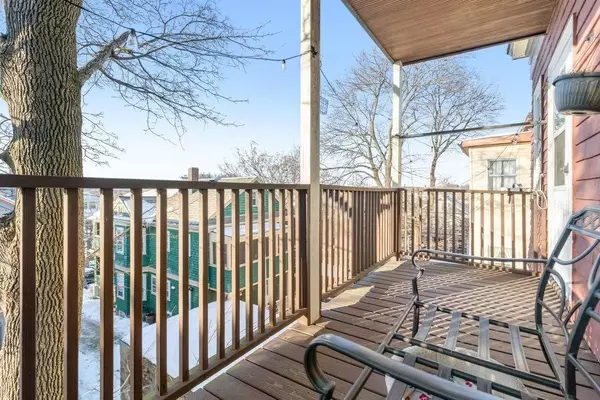 34 Belknap St, Somerville, MA 02144