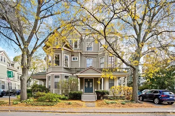 72 Cypress St #1, Brookline, MA 02445