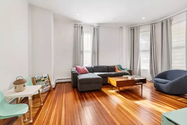 72 Cypress St #1, Brookline, MA 02445