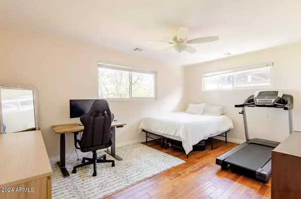 1037 W 10TH Street #65, Mesa, AZ 85201