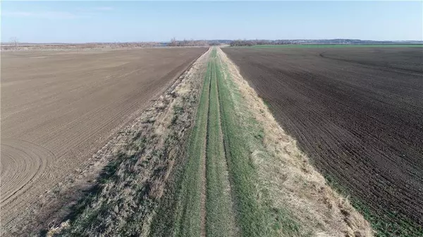 Holt 130 RD, Craig, MO 64437