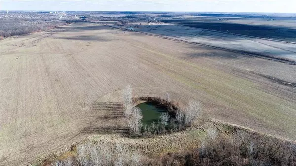 CR 292 RD, Carrollton, MO 64633