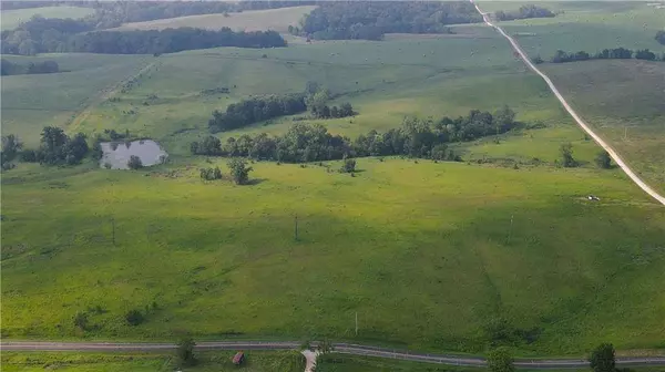 A HWY, Ridgeway, MO 64481