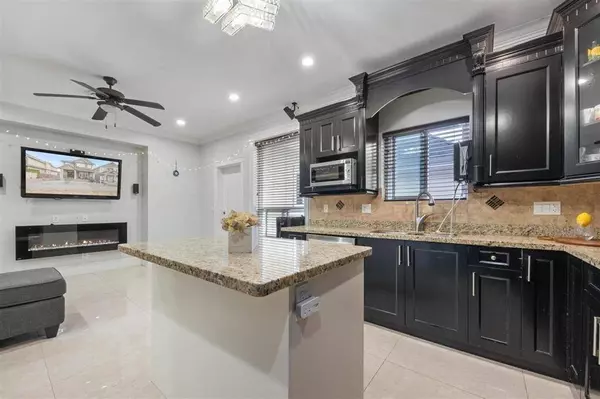 12852 60 AVE, Surrey, BC V3X 0B9