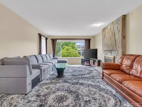 6214 129 ST, Surrey, BC V3X 1S6