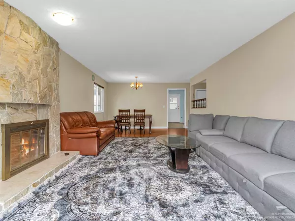 6214 129 ST, Surrey, BC V3X 1S6