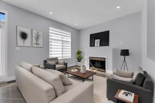 14852 58 AVE, Surrey, BC V3S 8W4