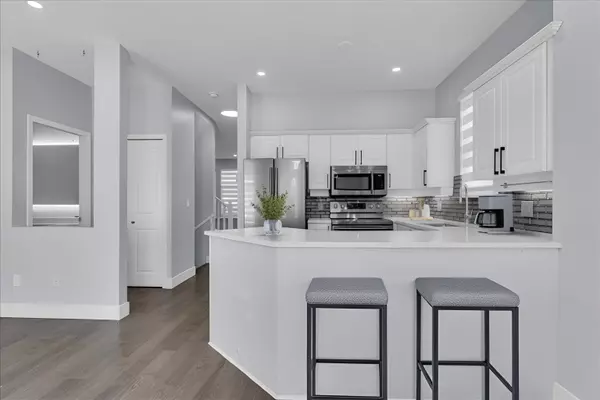 14852 58 AVE, Surrey, BC V3S 8W4