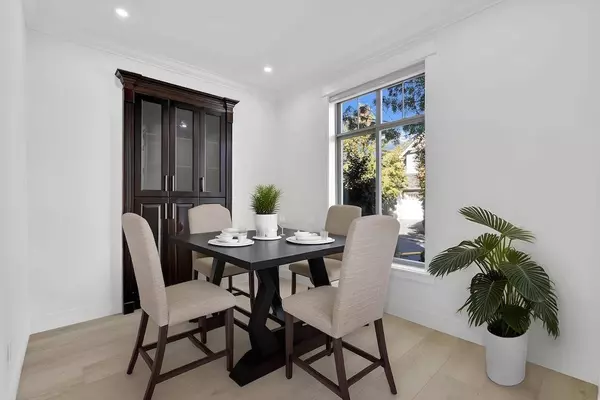 14636 36a AVE, Surrey, BC V4P 0E3