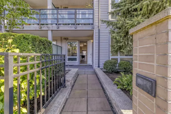 15628 104 AVE #101, Surrey, BC V4N 2J3