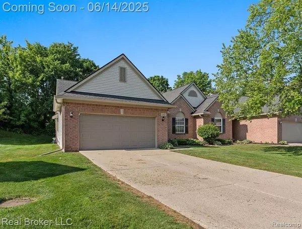 552 Snowfall Court, Genoa Twp, MI 48843