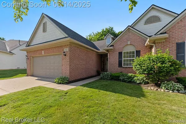 552 Snowfall Court, Genoa Twp, MI 48843