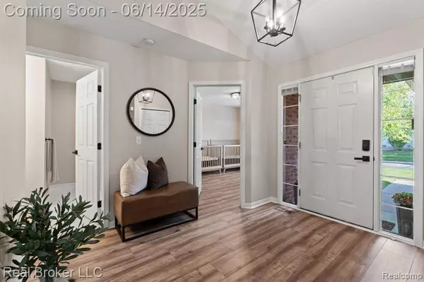 552 Snowfall Court, Genoa Twp, MI 48843