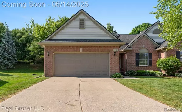 552 Snowfall Court, Genoa Twp, MI 48843