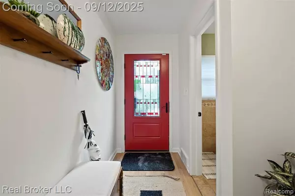 255 Southfield Road, Birmingham, MI 48009