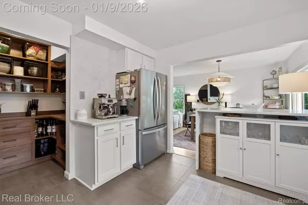 255 Southfield RD, Birmingham, MI 48009