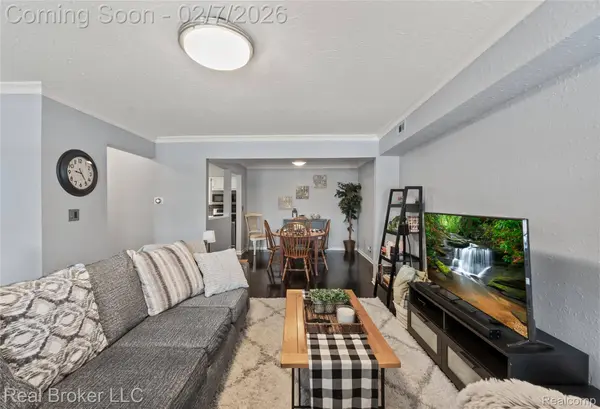 19266 Northridge DR, Northville, MI 48167