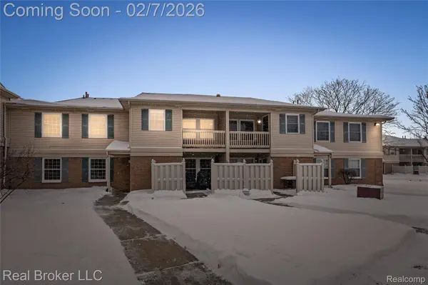 19266 Northridge DR, Northville, MI 48167