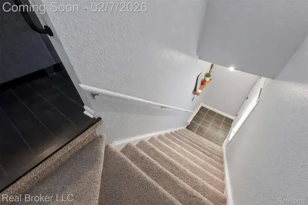 19266 Northridge DR, Northville, MI 48167