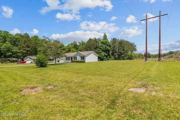 402 Blue Swan CT, Jacksonville, NC 28540