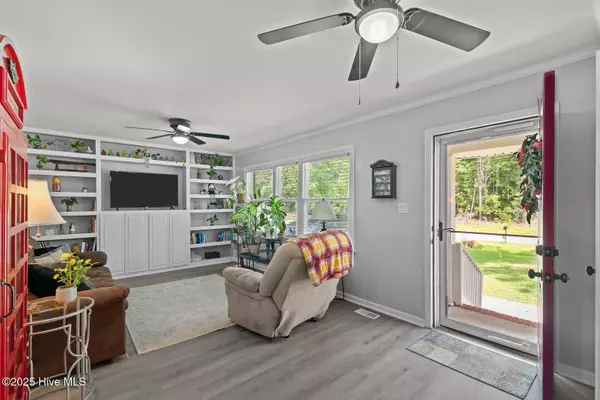 110 Vandergrift DR, Jacksonville, NC 28540