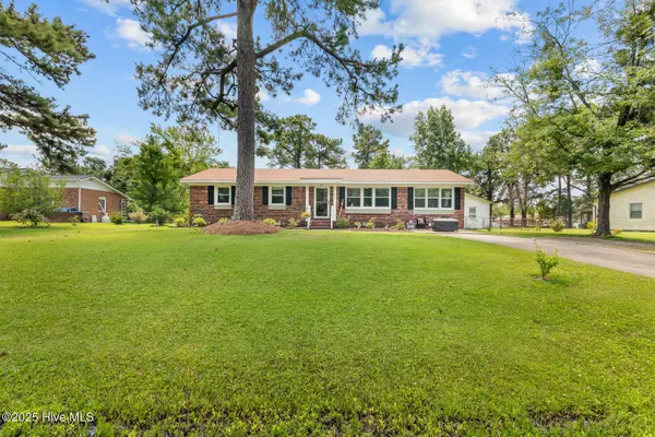 110 Vandergrift DR, Jacksonville, NC 28540