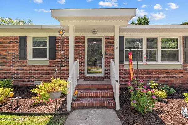 110 Vandergrift DR, Jacksonville, NC 28540