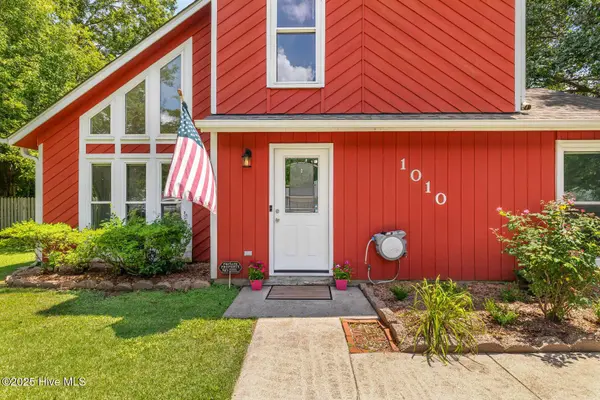 1010 Springdale DR, Jacksonville, NC 28540