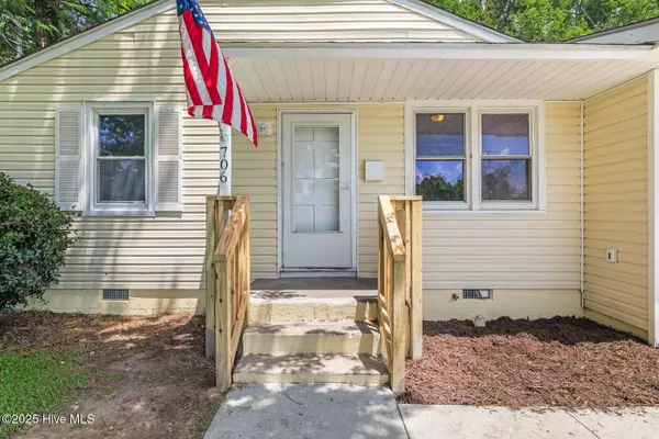 706 Elm ST, Jacksonville, NC 28540