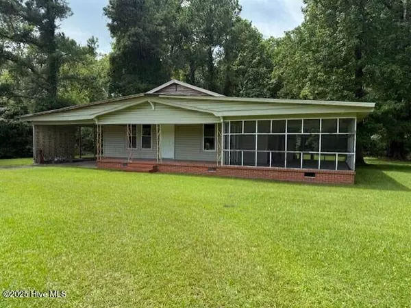 9400 Us Highway 17, Pollocksville, NC 28573