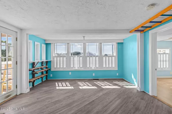 333 S Third AVE S, Kure Beach, NC 28449