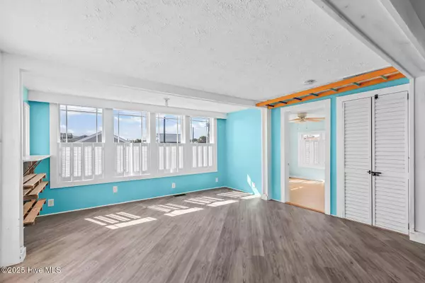 333 S Third AVE S, Kure Beach, NC 28449