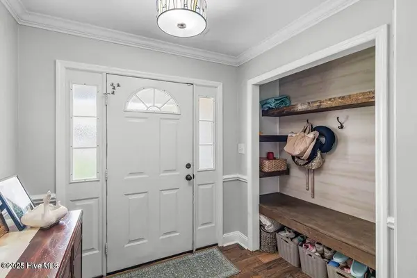 912 Morganser DR, Swansboro, NC 28584