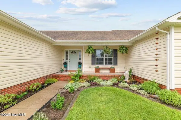 912 Morganser DR, Swansboro, NC 28584