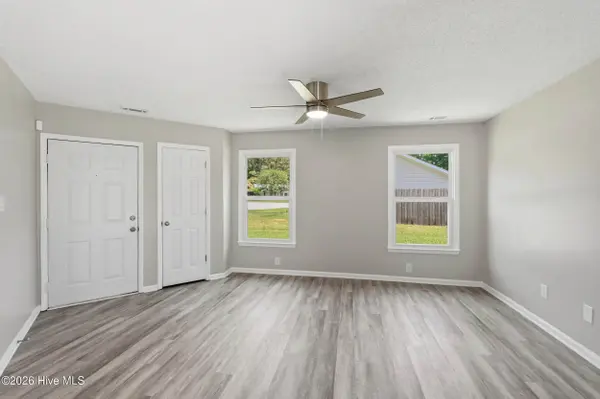 104 Hearthstone CT, Jacksonville, NC 28546