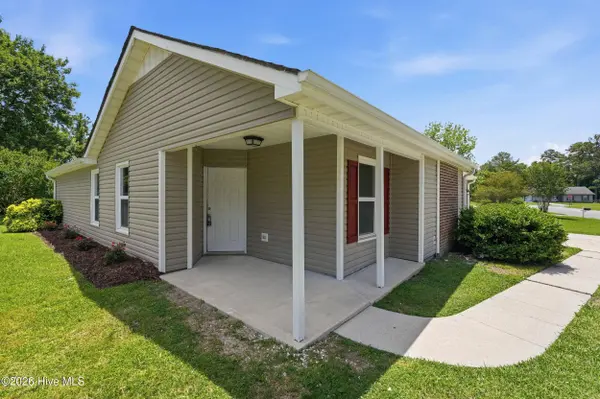 104 Hearthstone CT, Jacksonville, NC 28546