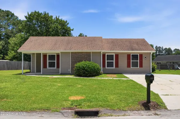 104 Hearthstone CT, Jacksonville, NC 28546