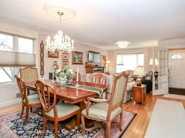 5 Wirt AVE, Staten Island, NY 10309