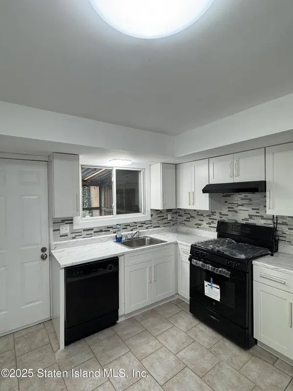 640 Leverett AVE, Staten Island, NY 10308