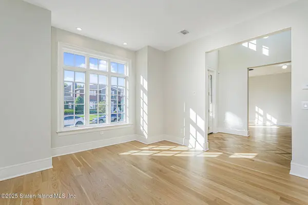 859 Lamont AVE, Staten Island, NY 10309