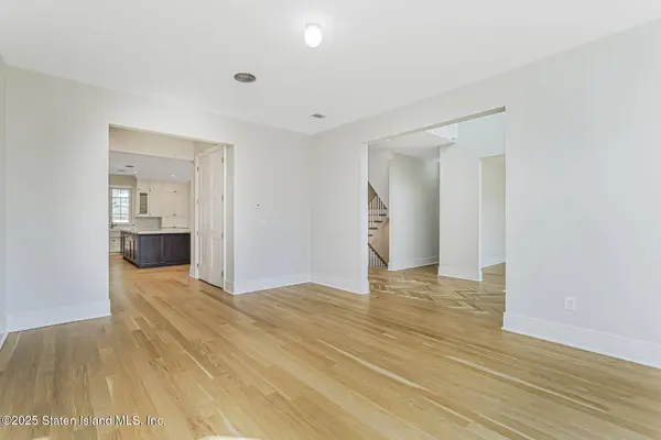 859 Lamont AVE, Staten Island, NY 10309