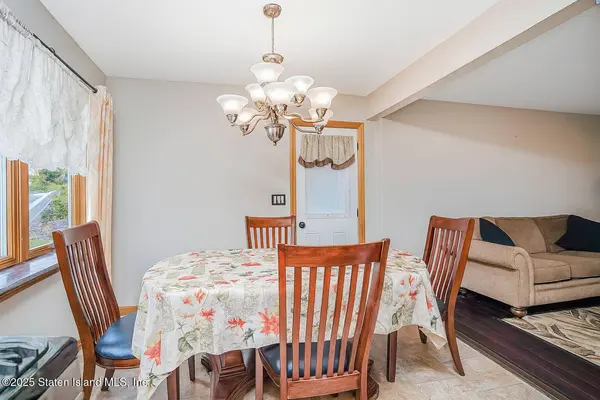 131 Lander AVE, Staten Island, NY 10314