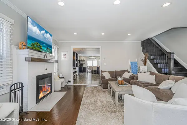 99 Pitney AVE, Staten Island, NY 10309