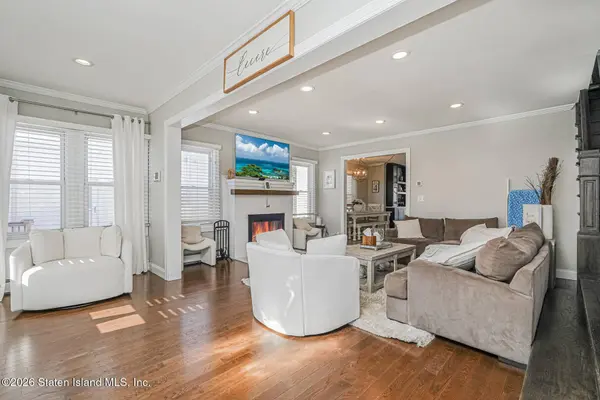 99 Pitney AVE, Staten Island, NY 10309